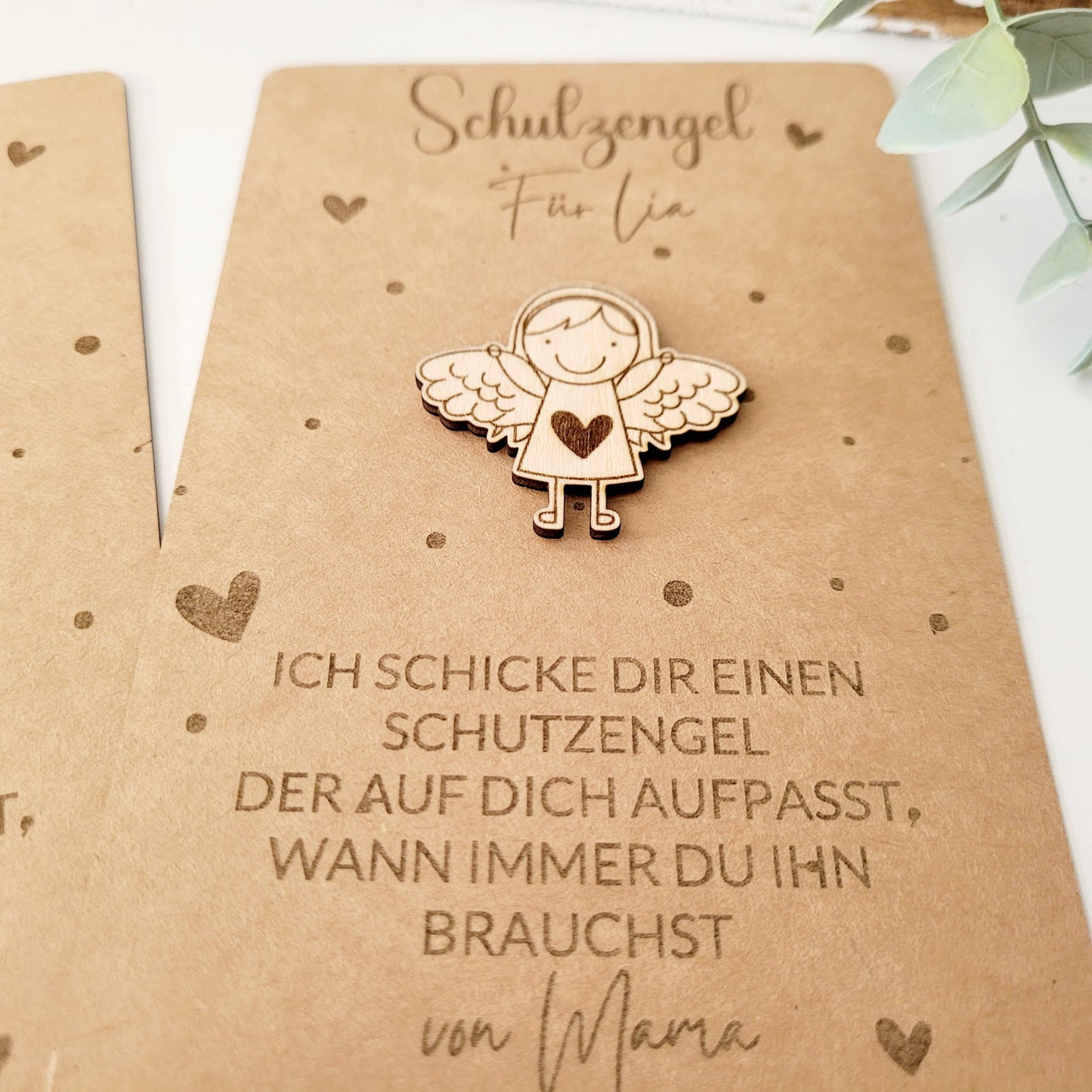 Karte mit einem Schutzengel aus Holz gelasert, personalisiert